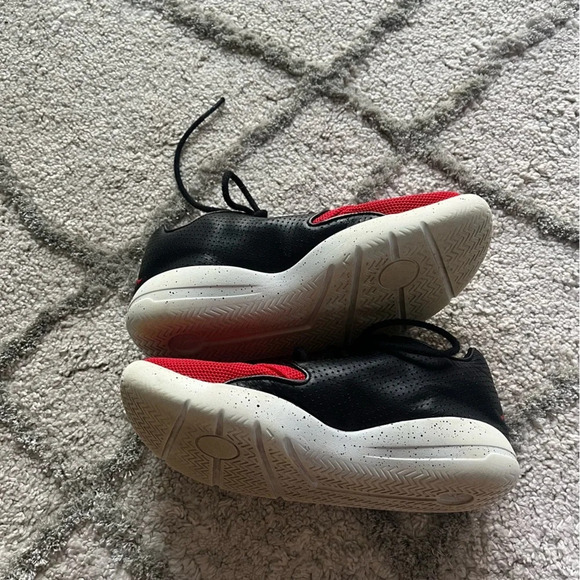 Nike Jordan Eclipse BG Style# 724042-018 black red white knit sneakers boys 5Y - Picture 5 of 11